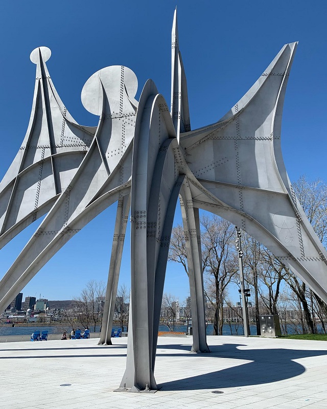 la sculpture métallique au parc Jean Drapeau